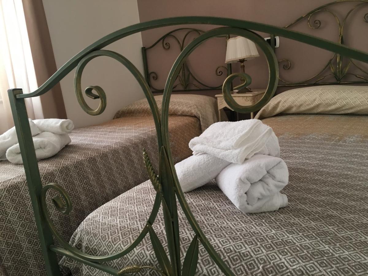 Bed and Breakfast La Corte Del Re Borbone Caserta Zewnętrze zdjęcie